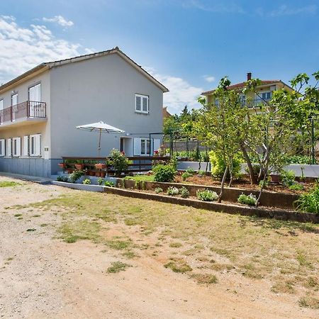 Appartment Rezika Silo  Bagian luar foto